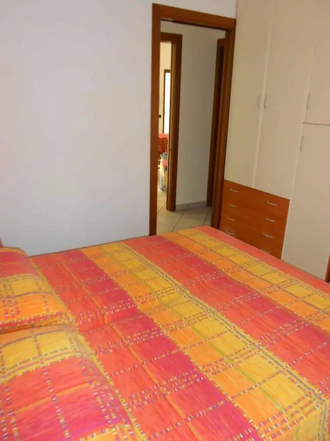 Apartments In Rosolina Mare 24930